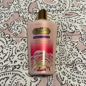 Rare! New! Victoria’s Secret Enchanted Apple Lotion!